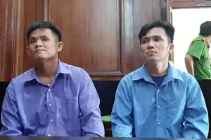 Hai anh em cùng cha khác mẹ vào tù để 5 con trẻ bơ vơ 