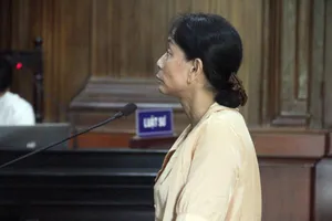 Người phụ nữ khiến hàng loạt cán bộ hải quan An Giang hầu tòa