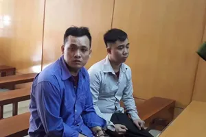 Rắc rối tiền để trên ô tô bị trộm viếng