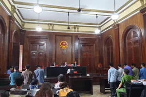 Cướp táo tợn nhưng chỉ lấy thùng bia, mấy chai nước lên men