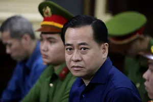 Người lừa Vũ 'nhôm' làm quốc tịch Mỹ nộp lại tiền