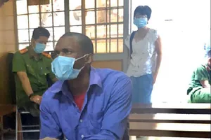 Phát hiện nhiều hồ sơ phụ nữ trong máy tính 'trai ngoại' 