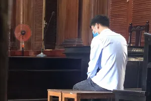 Y án vụ chở người đi cấp cứu bị đánh sưng mắt