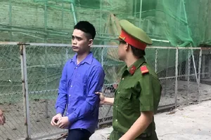 Kiểm tra hành chính, nam thanh niên tự khai hành vi phạm tội