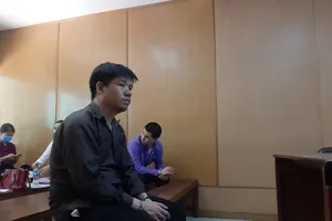 Kế toán công ty hàng không giả chữ ký sếp như thật