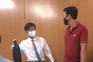 Tòa vạch ra nhiều điểm cần điều tra vụ khó xử vì 1 cục đá