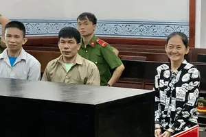 Người phụ nữ lãnh 20 năm tù vì mua bán hàng cấm