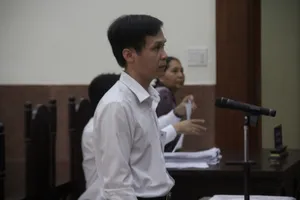 Hoãn xử để triệu tập Hội đồng xét xử cấp sơ thẩm 