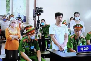 Không giảm án cho các bị cáo mang quan tài gây rối