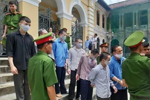 Phạt tù nhóm người Trung Quốc cạy két sắt xuyên Việt