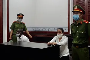 Cặp đôi lãnh án chung thân sau khi đón taxi đến điểm hẹn 