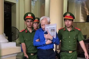 Nhận 30 tỉ tiền lót tay nhưng không xử về tội tham nhũng