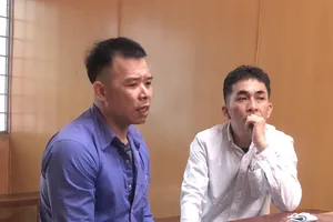 Bí mật trong chiếc ô tô 'chở bạn gái đi chợ'