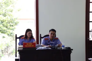 Bị hại đổi chữ ký vì duy tâm, VKS nói không cần giám định lại