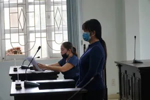 Thuê người chưa thành niên tạt sơn quán cà phê người khác