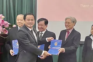 Bổ nhiệm 24 hoà giải viên TAND TP.HCM