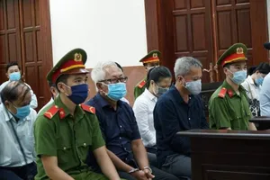 Tòa muốn giải quyết triệt để phần dân sự vụ ngân hàng Đông Á