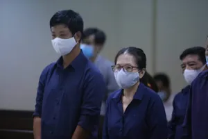 Nữ giám đốc ngân hàng tham ô thoát án tử