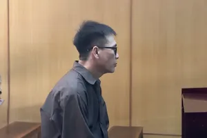 Rắc rối vụ tài xế bỏ bà chủ lại tiệm bánh lấy 48.000 USD