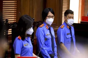 VKS đề nghị phạt bị cáo Dương Thị Bạch Diệp tù chung thân