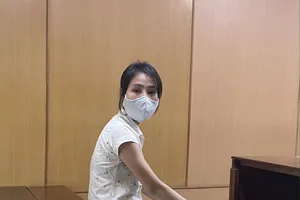 Xét xử cô gái dọa nổ bom cướp 2,2 tỉ của ngân hàng 