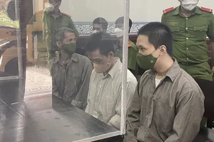 Con trai lãnh án tử, cha 15 năm tù vì giúp sức