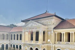 Ai bào chữa cho bị cáo Tề Trí Dũng vụ SADECO?