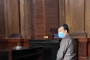 Chỉ đất trống quận 2 nói có suất 'nội bộ' để lừa tiền