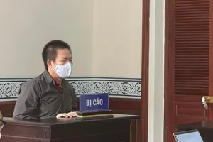 Lãnh 12 năm tù vì chuyện ban nhạc đổi tông không hát được