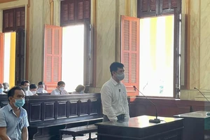 Cựu đội phó hình sự Công an quận Tân Phú bật khóc khi nói lời sau cùng 