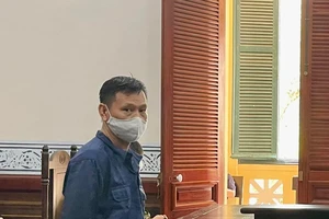 Cựu cán bộ công an nhận chạy án 300 triệu bị phạt 6 năm tù