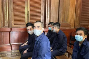 Nhóm sinh viên giả danh cảnh sát hình sự, chiếm đoạt 6 xe máy 