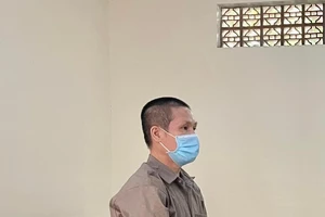 Không được chia tài sản riêng khi ly hôn, chồng dùng xăng đốt vợ