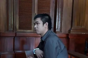 Anh em trong nhà đánh nhau, người cha can ngăn bị tử vong 