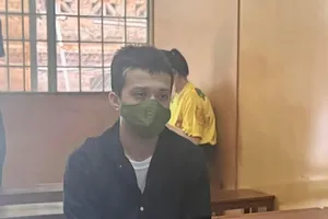 Vợ chồng hờ chủ spa hầu tòa vì chứa mại dâm 