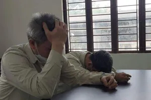 Điều tra bổ sung vụ dược sĩ tuồn thuốc điều trị COVID-19 rao bán trên mạng xã hội