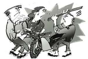 Xử nặng cặp vợ chồng 'hờ' cùng em trai đòi nợ giữa đường 