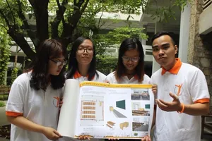 Sinh viên đề xuất tháo bỏ bục giảng