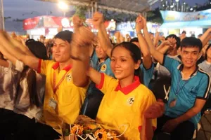 Sinh viên không về ăn tết vì lũ lụt mất mùa