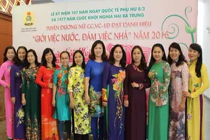 Tuyên dương 105 phụ nữ giỏi việc nước, đảm việc nhà