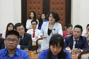 Cử tri trẻ TP.HCM góp 'ý tưởng không tốn đồng bạc'