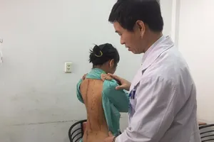 Nữ sinh tiễn biệt lưng tôm nhờ tuổi dậy thì