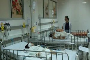 Vụ nổ hầm cầu ở Bình Dương: 2 bé bị bỏng nặng