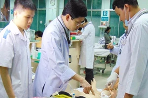 Bệnh viện tại TP.HCM oằn mình cấp cứu hơn 8.000 người dịp lễ