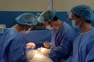 Nghẹt thở cứu bà bầu bị hoại tử 40 cm ruột