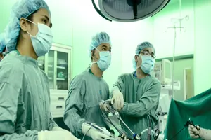 Ca phẫu thuật nội soi đầu tiên của Việt Nam là trên... chó