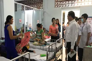 Kiểm tra đột xuất 3 BV nhi đang đối mặt với tay chân miệng 