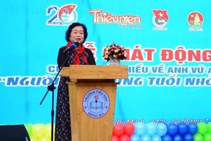 Thi tìm hiểu về anh hùng Vừ A Dính để được về Điện Biên 