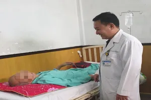 45 phút cân não cứu cụ ông mắc bệnh chỉ gặp ở 2/100.000 dân