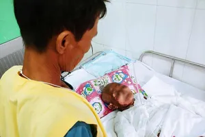 Cụ bà nổi bóng nước chảy dịch toàn thân, nghi dị ứng thuốc